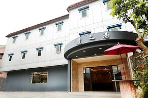 Gorgeous Hot Spring Resort