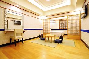 Gorgeous Hot Spring Resort