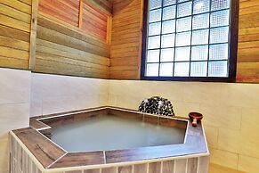 Gorgeous Hot Spring Resort