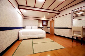 Gorgeous Hot Spring Resort