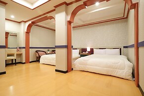 Gorgeous Hot Spring Resort