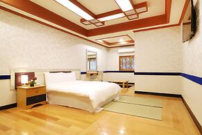 Gorgeous Hot Spring Resort