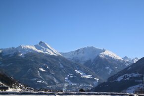 Hotel Das Gastein - including Alpentherme entrance all year and includ
