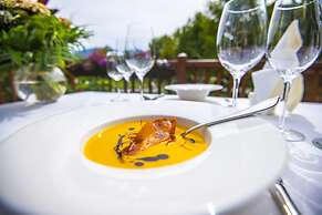 Hotel Das Gastein - including Alpentherme entrance all year and includ