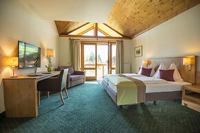 Hotel Das Gastein - including Alpentherme entrance all year and includ