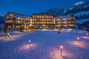 Hotel Das Gastein - including Alpentherme entrance all year and includ