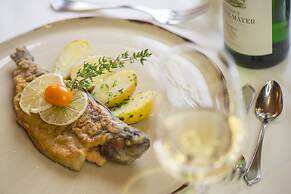 Hotel Das Gastein - including Alpentherme entrance all year and includ