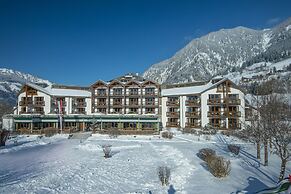 Hotel Das Gastein - including Alpentherme entrance all year and includ