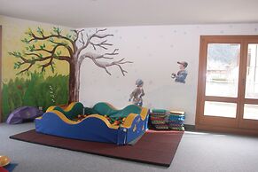 Hotel Das Gastein - including Alpentherme entrance all year and includ