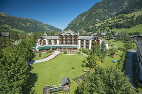 Hotel Das Gastein - including Alpentherme entrance all year and includ