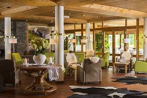 Hotel Das Gastein - including Alpentherme entrance all year and includ