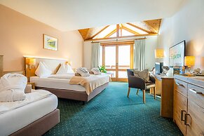 Hotel Das Gastein - including Alpentherme entrance all year and includ