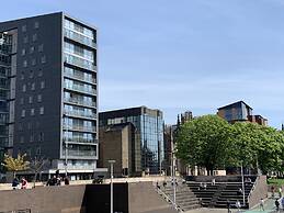 Clyde Waterfront Apartments