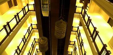 Ariya Hotel