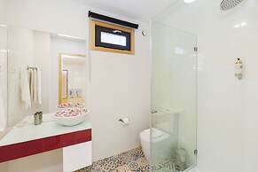 Oporto Local Studios