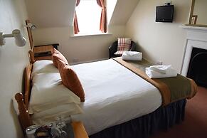 Corran House Guest House & Hostel