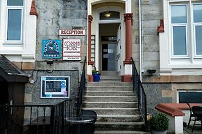 Corran House Guest House & Hostel