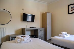 Corran House Guest House & Hostel