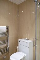 Corran House Guest House & Hostel