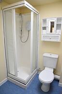 Corran House Guest House & Hostel