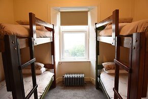 Corran House Guest House & Hostel