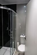 Corran House Guest House & Hostel