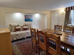 Mayville House Apartment