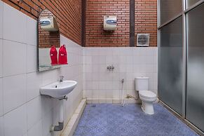 RedDoorz @ Cilandak Timur