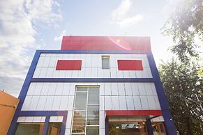 RedDoorz Plus @ Jalan Pemuda Jakarta