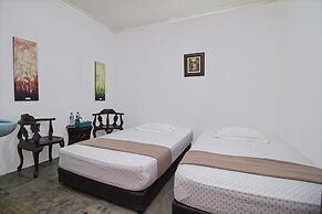 RedDoorz @ Radio Dalam