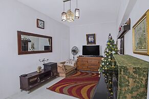 RedDoorz @ Radio Dalam