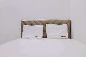 RedDoorz @ Radio Dalam