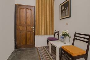 RedDoorz @ Radio Dalam