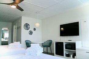 Hotel Cabana Oceanfront/ Boardwalk