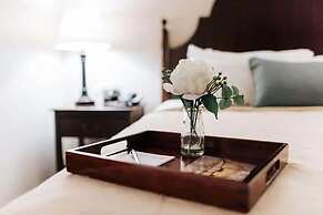 Chateau Saint Denis Hotel
