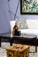 New Kingston Apartment at The Palms