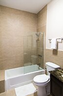 New Kingston Apartment at The Palms