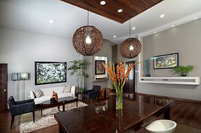 New Kingston Apartment at The Palms