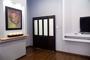 New Kingston Apartment at The Palms