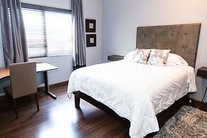 New Kingston Apartment at The Palms