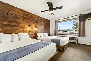 Aqua Aire Inn & Suites