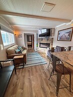 Aqua Aire Inn & Suites