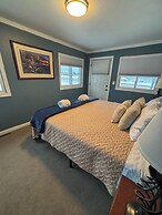 Aqua Aire Inn & Suites