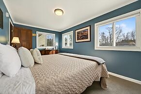 Aqua Aire Inn & Suites