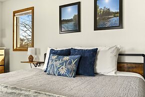 Aqua Aire Inn & Suites