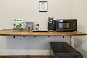 Aqua Aire Inn & Suites