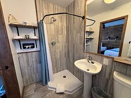Aqua Aire Inn & Suites