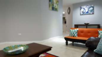 New Kingston Guest Apartment at Donhead