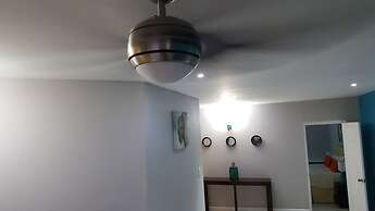 New Kingston Guest Apartment at Donhead