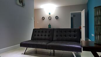 New Kingston Guest Apartment at Donhead